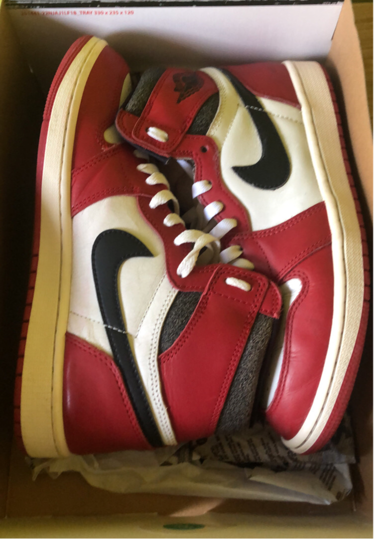 SIZE 9 AIR JORDAN 1 LOST AND FOUND WITH OG BOX